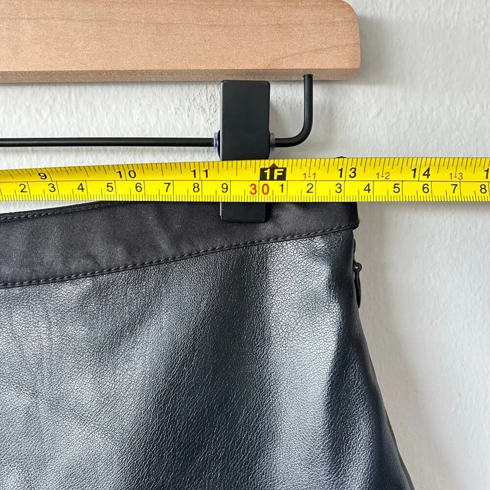 Avec Les Filles Black Faux Leather Flounce Mini Skirt Size 2 Anthropologie - Picture 7 of 8